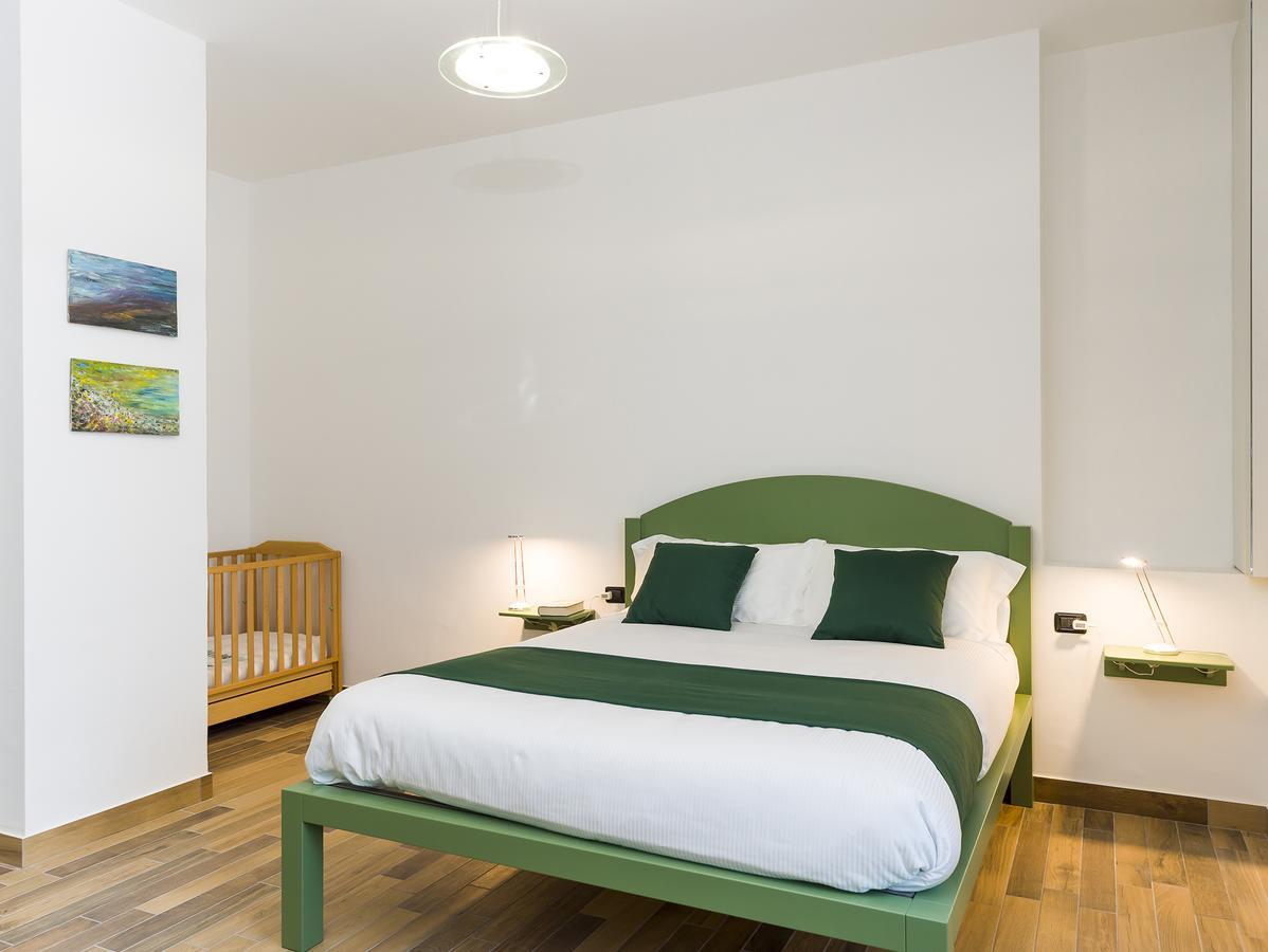 La Nostra Casa In Centro Hotell Lecco Exteriör bild