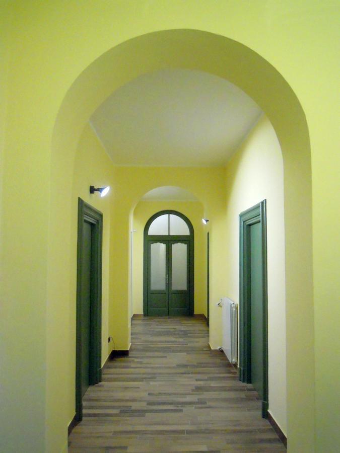 La Nostra Casa In Centro Hotell Lecco Exteriör bild