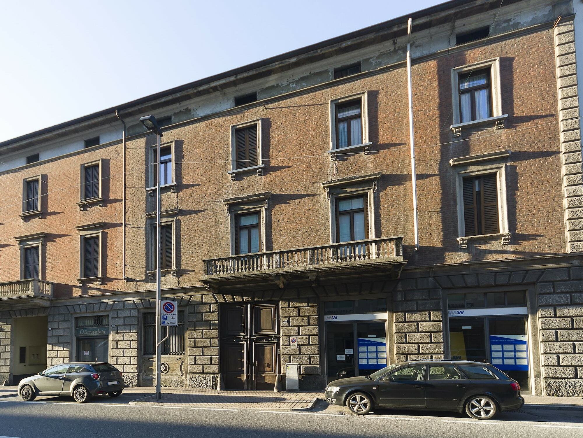 La Nostra Casa In Centro Hotell Lecco Exteriör bild